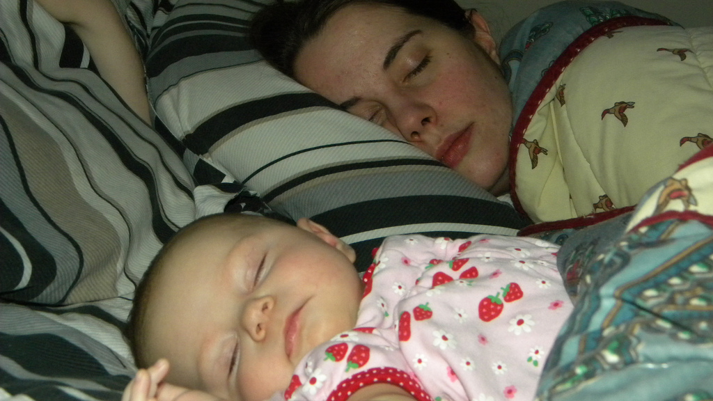 Benefits of Co-Sleeping for Baby