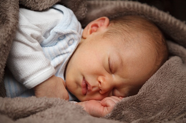 Baby Sleeping Tips- Get Your Baby to Sleep Through the Night